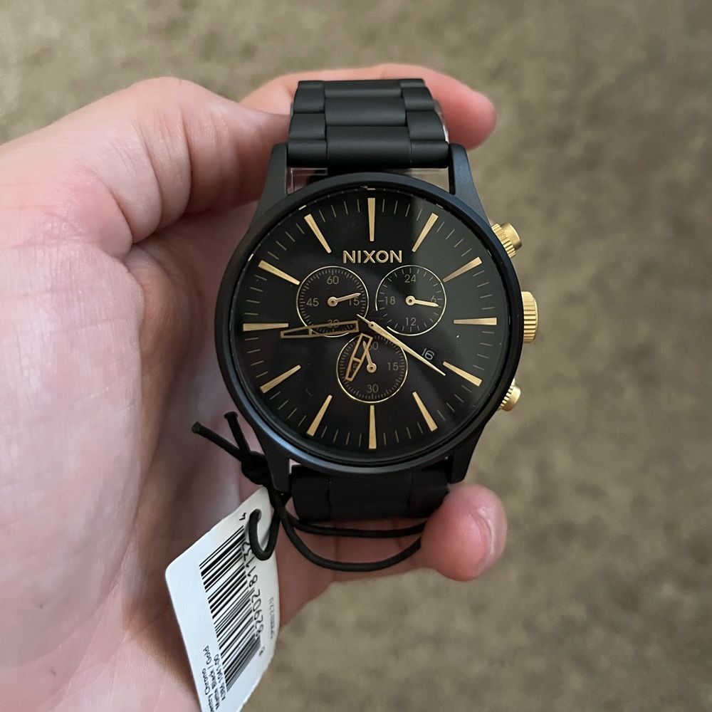 Nixon sentry chrono watch